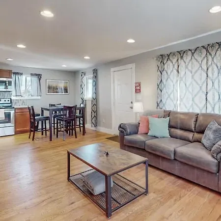 Cozy And Budget Friendly Single Bedroom In The Heart Of Denver